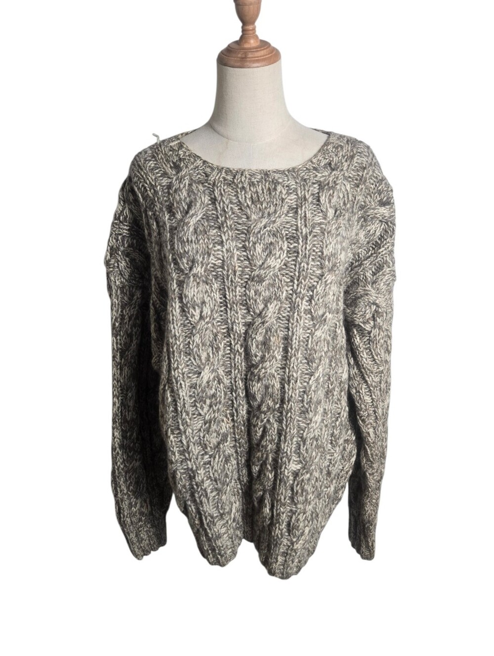 American Eagle Outfitters Y2k Cableknit HandKnit Gray Crewneck Sweater